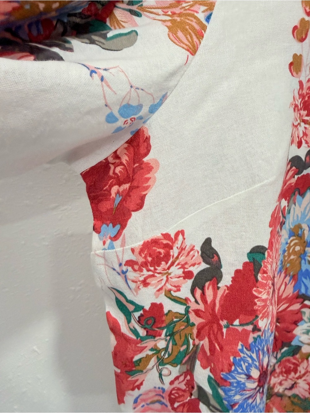 Cynthia Rowley 100% linen Button-Front Shirt Red, Blue & Green Floral Border 2X - Picture 9 of 11